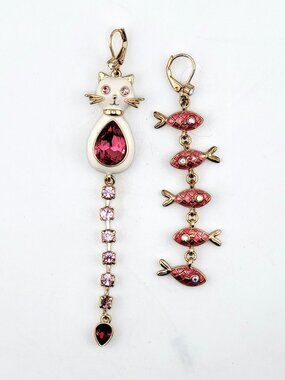 Betsey Johnson Cat & Fish Mismatch Earrings – Pink Rhinestone Dangle Statement